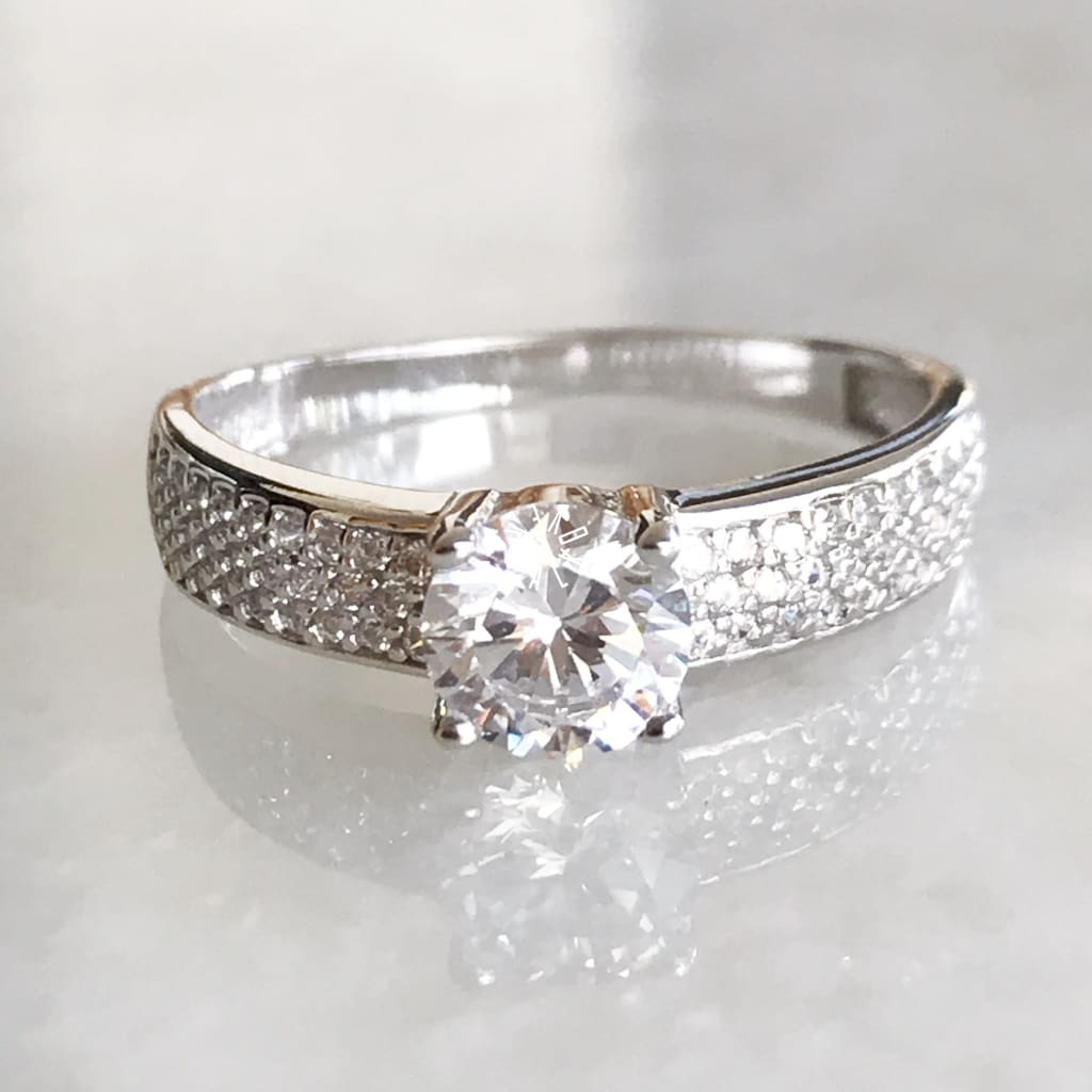 Diamante Cuanto Debe Costar Un Anillo De Promesa Compromiso Oro