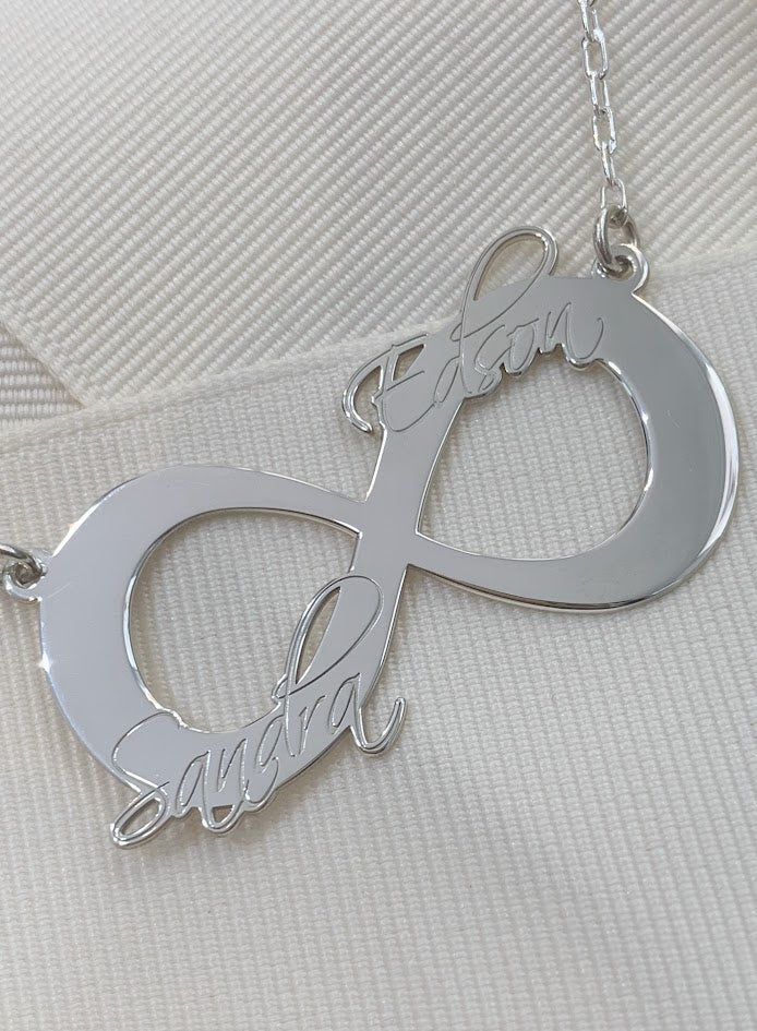 Cadena con Dije de Infinito de 2 Nombres Personalizados