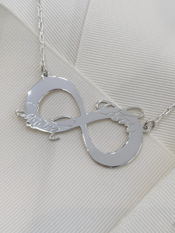 Cadena con Dije de Infinito de 2 Nombres Personalizados
