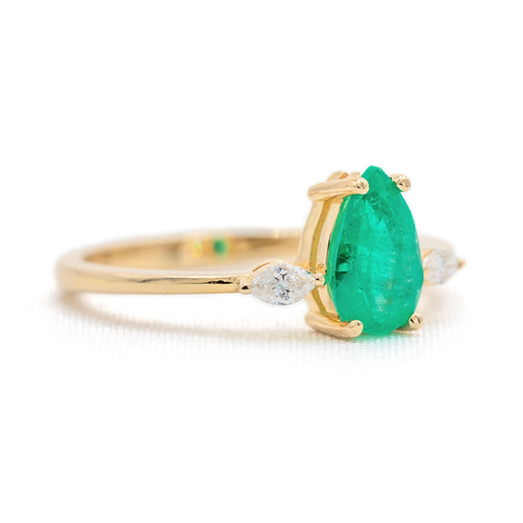 Anillo Esmeralda Con Diamantes