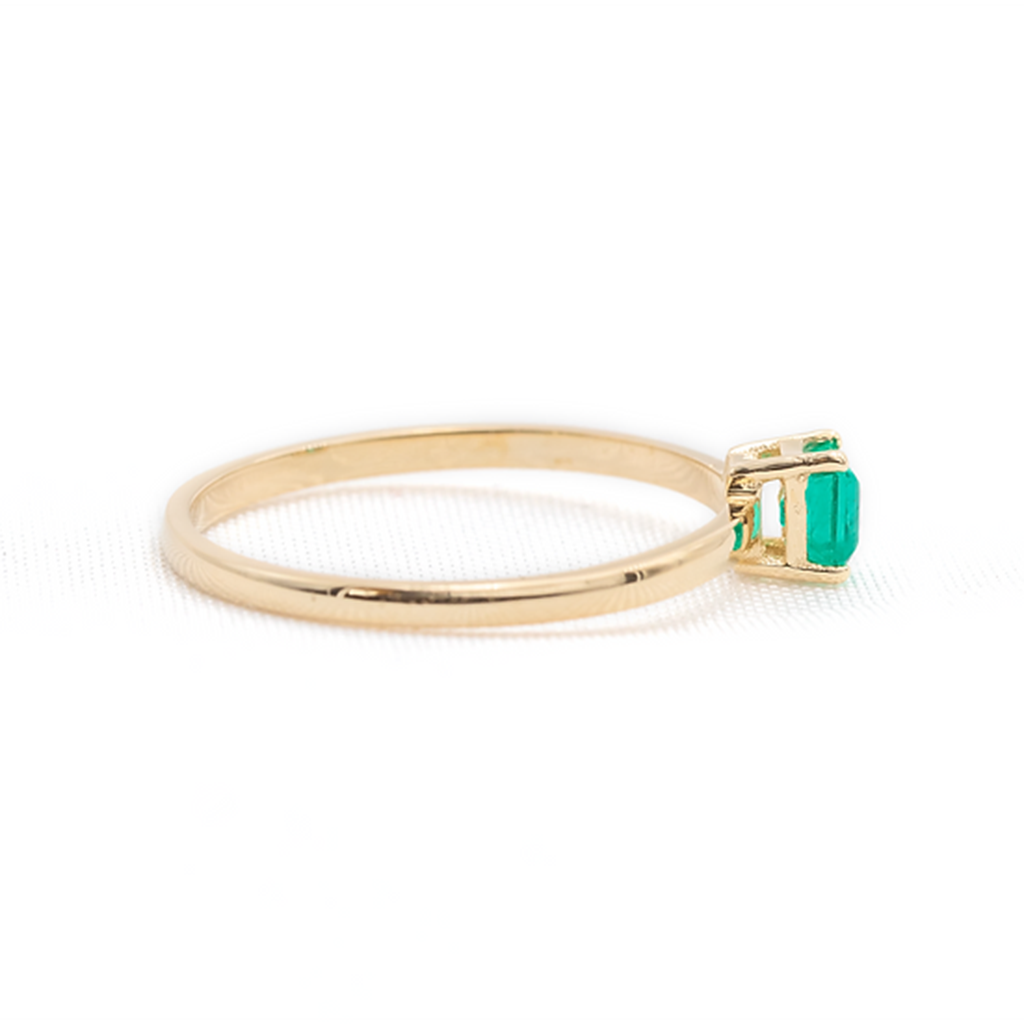Anillo Solitario Esmeralda