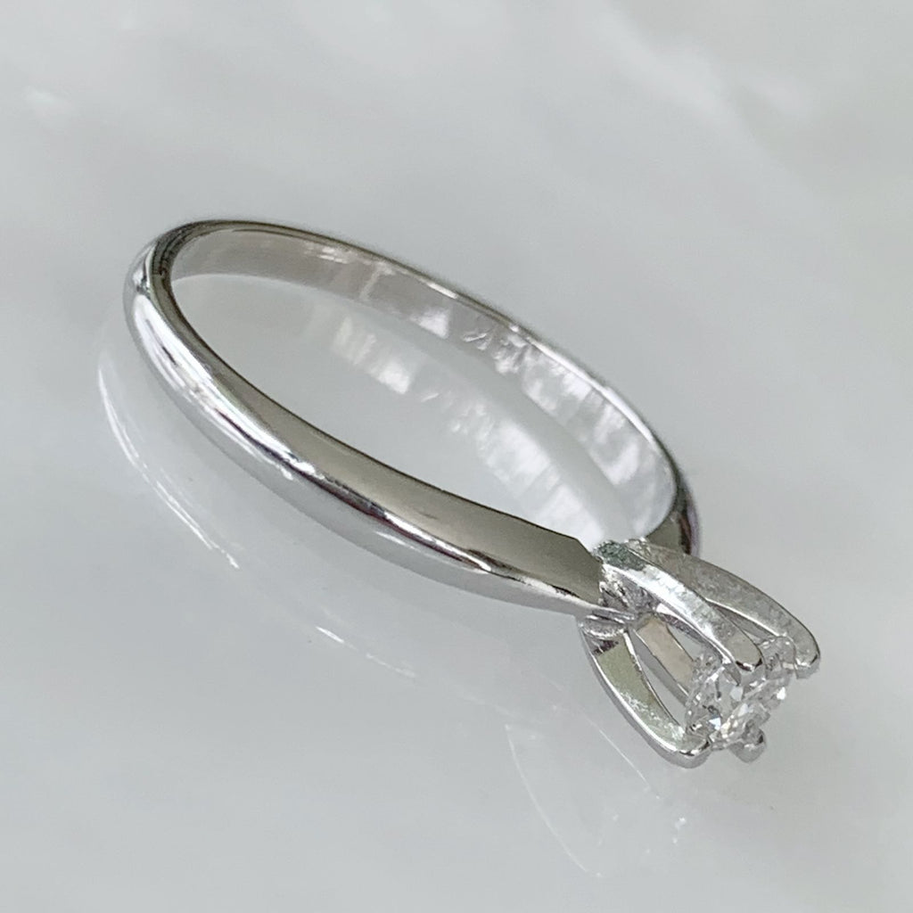 ANILLO DE COMPROMISO CON DIAMANTE ORO BLANCO BR-OB-14-101-369US