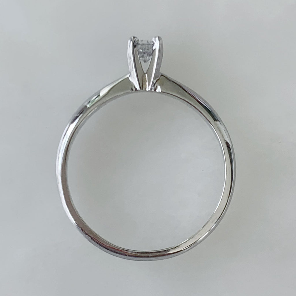 ANILLO DE COMPROMISO CON DIAMANTE ORO BLANCO BR-OB-14-101-299US