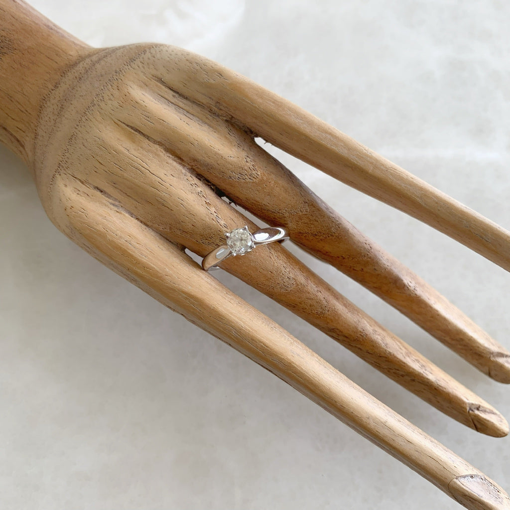 ANILLO DE COMPROMISO CON DIAMANTE ORO BLANCO BR-OB-14-91-399B