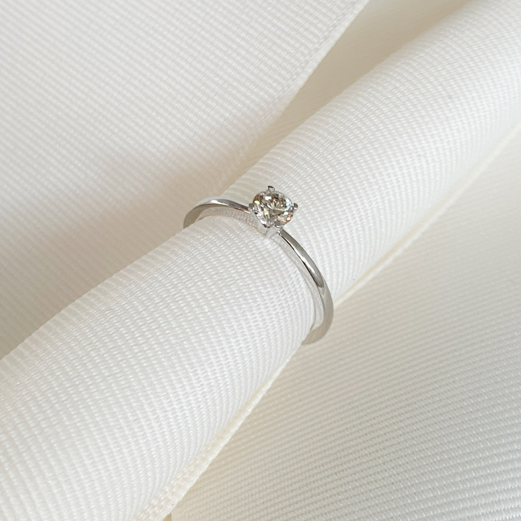 ANILLO DE COMPROMISO CON DIAMANTE ORO BLANCO BR-OB-14-91-399-08